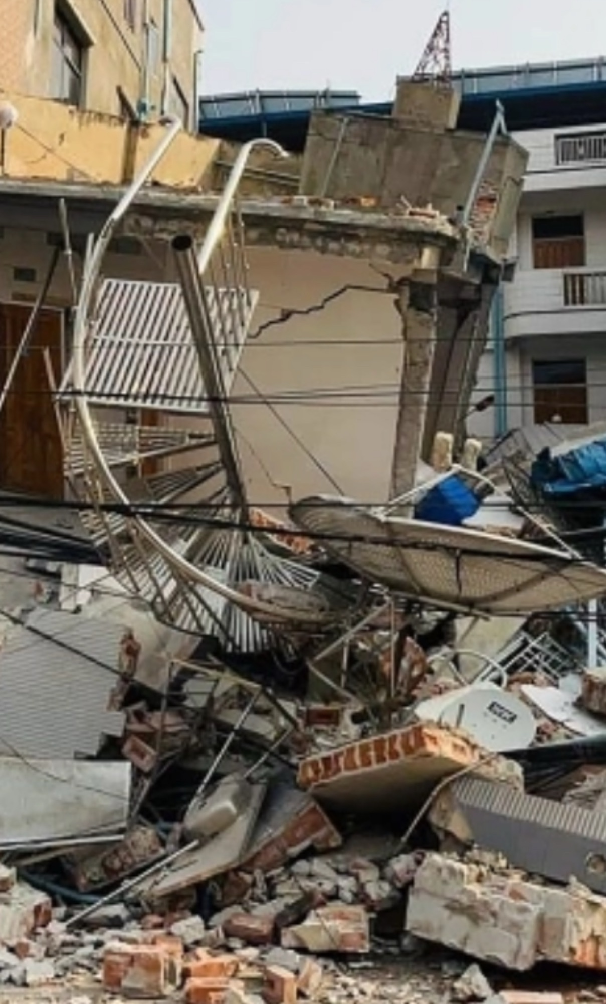 “When Safety Shook: Powerful Earthquake Emptied Halls in Switzerland – Fear Reached France”