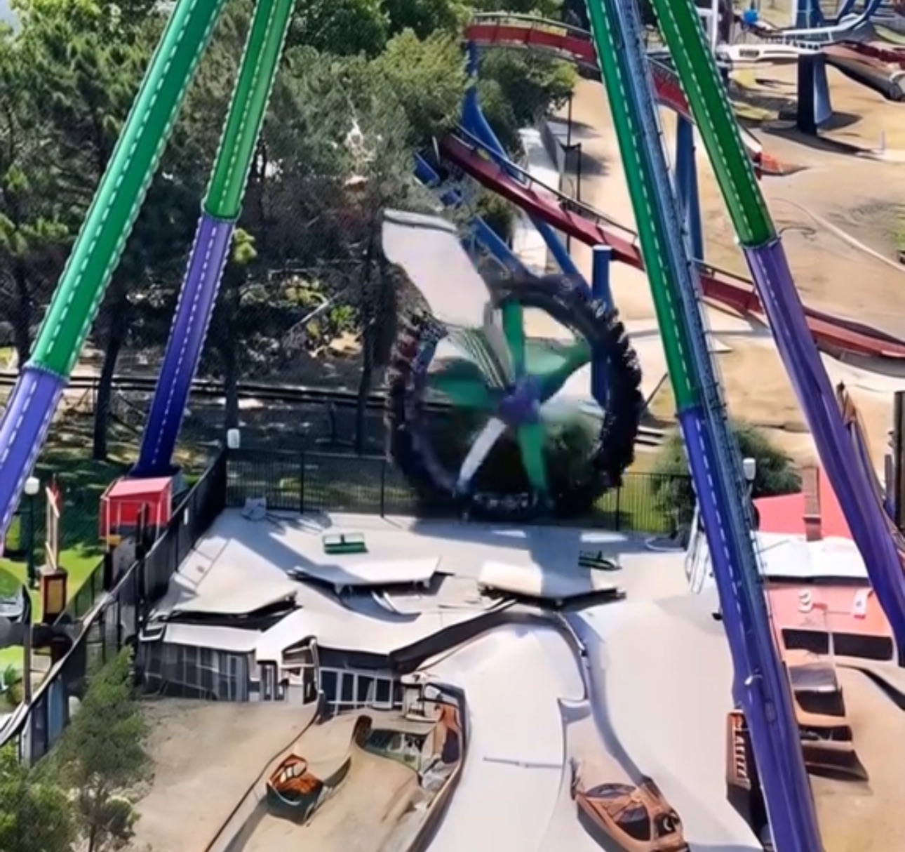 “TRAGEDY AT THE THEME PARK – Roller Coaster Collapse Leaves Dead and Injured!”