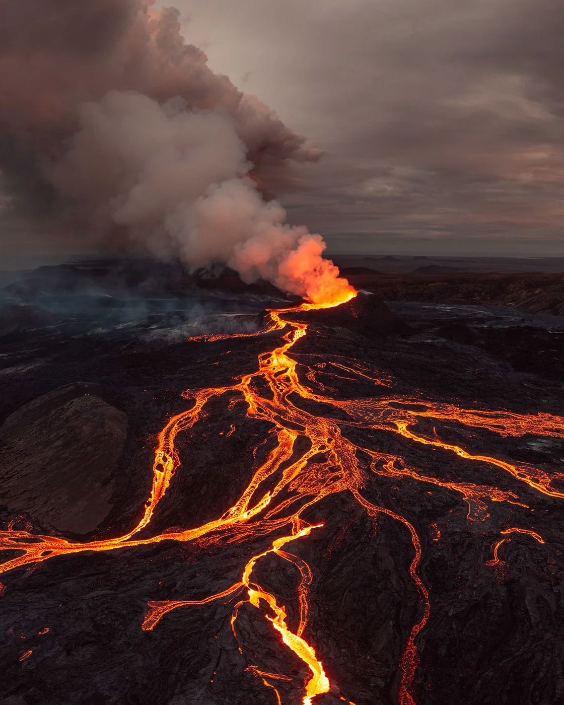 THIS IS NOT NORMAL… VOLCANO ERUPTS IN A STRANGE LOCATION