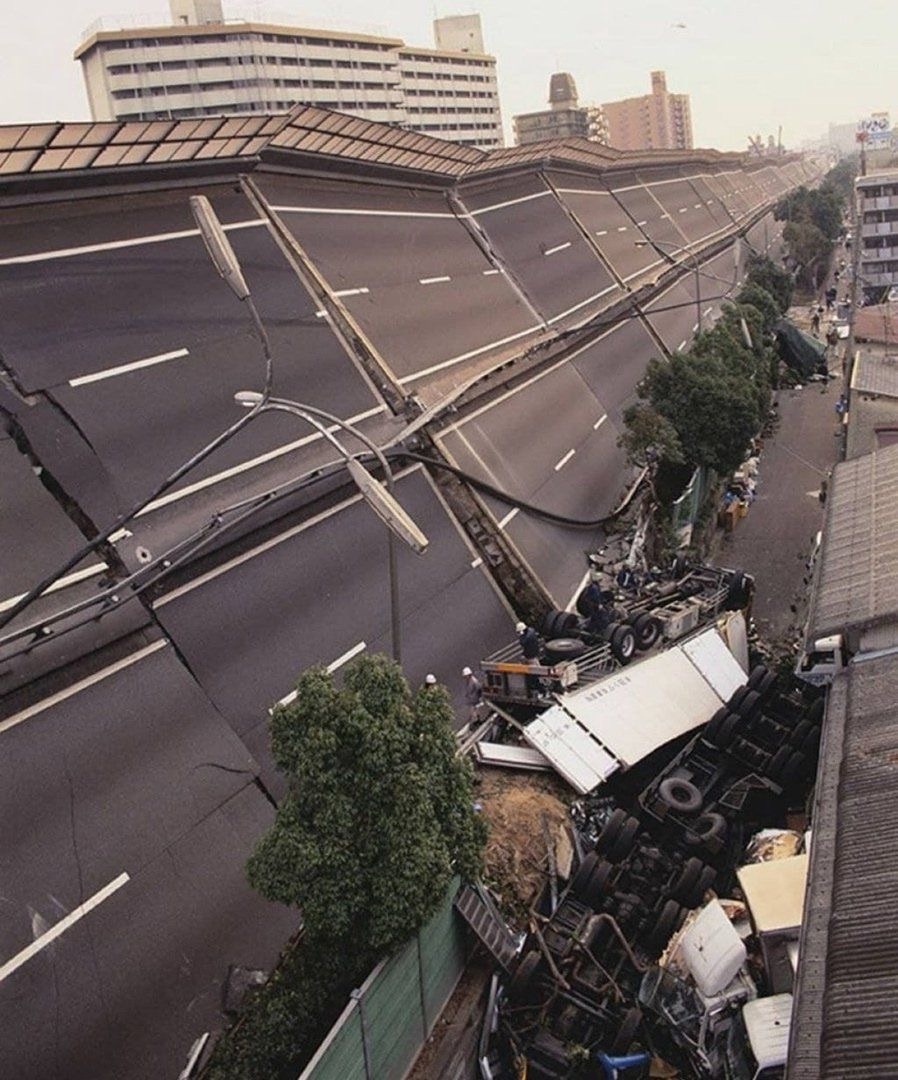 Everything collapsed while trucks were crossing