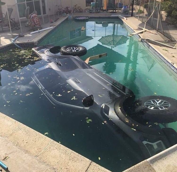 Party ended in chaos… car in the pool